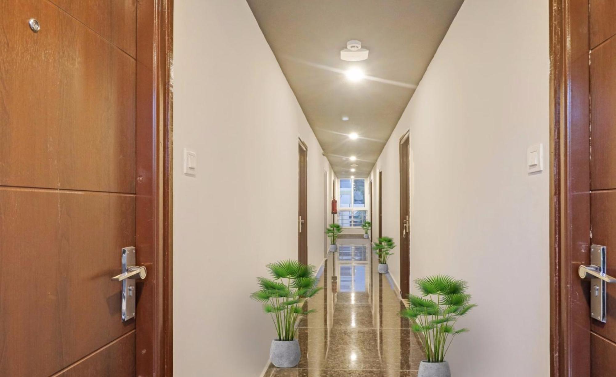 Super Townhouse Rcc Pristine Hotel Hyderabad Exterior photo